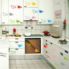 时尚厨房卫生间浴室墙贴纸卡通厕所瓷砖贴玻璃贴彩色小鱼自粘贴画