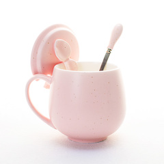 千易创意可爱马克杯陶瓷水杯牛奶咖啡杯带盖勺简约办公杯情侣杯