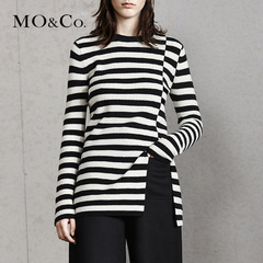 MO&Co.错位黑白条纹侧开衩圆领套头长袖毛衫女MA1643SWT24 moco