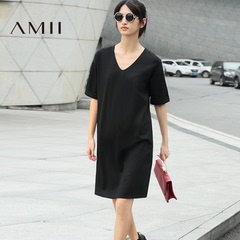 Amii[极简主义]2017春装新品大码简约黑色短袖中长款V领连衣裙女
