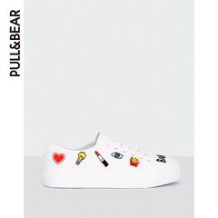 PullAndBear 女士白色补丁装饰橡胶底运动鞋 15820111