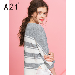 A21春装新款宽松毛衣女 时尚圆领花纱条纹不对称七分袖套头线衫女