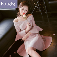 Palglg2017春装新款女 修身收腰性感露肩一字领喇叭袖连衣裙短裙