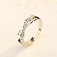 ELO-PEONY/伊·洛·传·芳锆石交叉戒指
